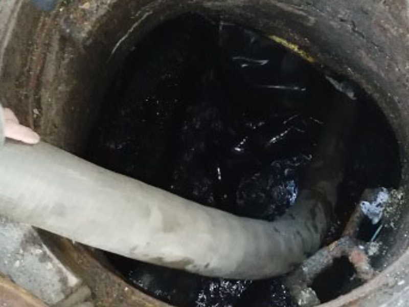 厦门市化粪池清理 抽粪 高压水车清洗管道、隔油池等